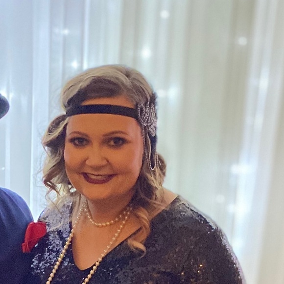 Meet your Posher, Jennifer - Picture 2 of 2